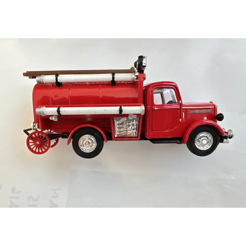 A14 Matchbox Bedford Tanker Fire Engine Models Of Yesteryear YFE04 1:43 Red New